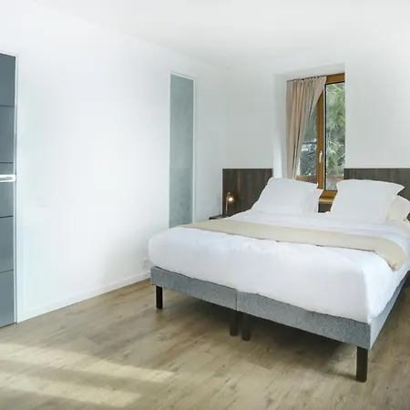 De Otel